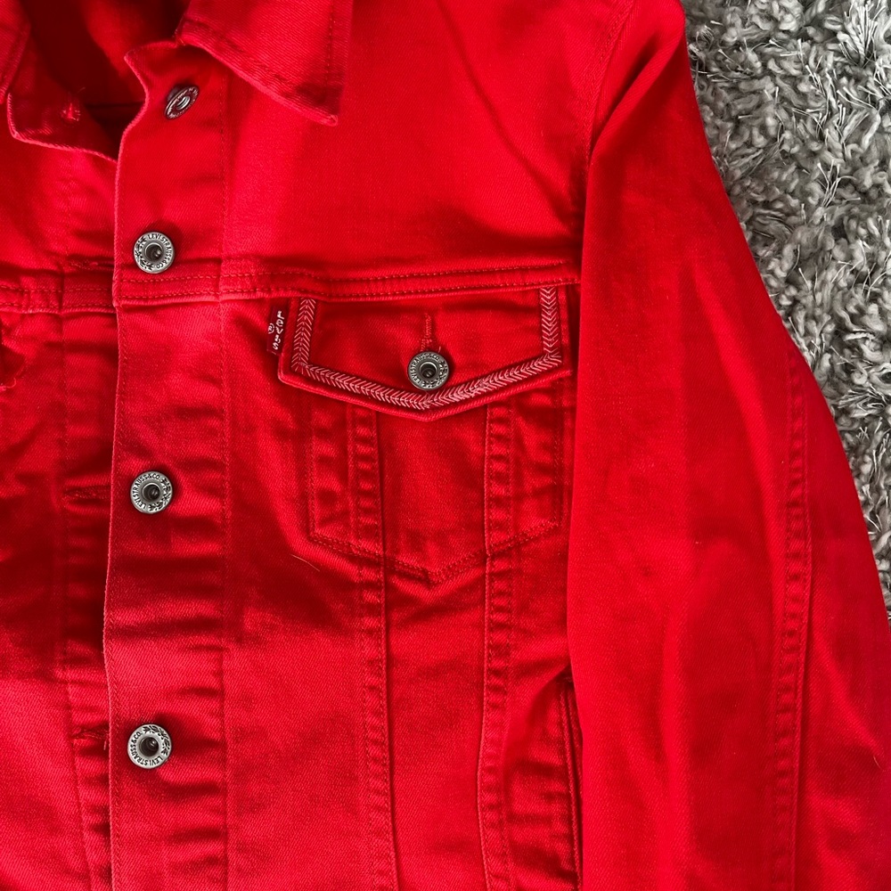 Women’s Levi denim jacket. - Picture 2 of 9